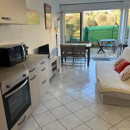 Agreable T2 Rdc Avec Parking Et Piscine Au Cap D'agde - Fr-1-749-82 Appartement Agde