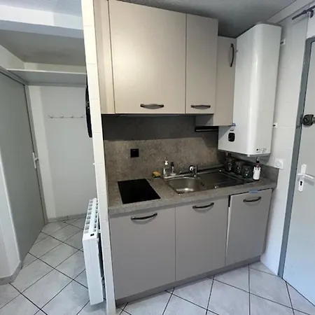 Agreable T2 Rdc Avec Parking Et Piscine Au Cap D'agde - Fr-1-749-82 Agde