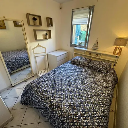 Agreable T2 Rdc Avec Parking Et Piscine Au Cap D'agde - Fr-1-749-82